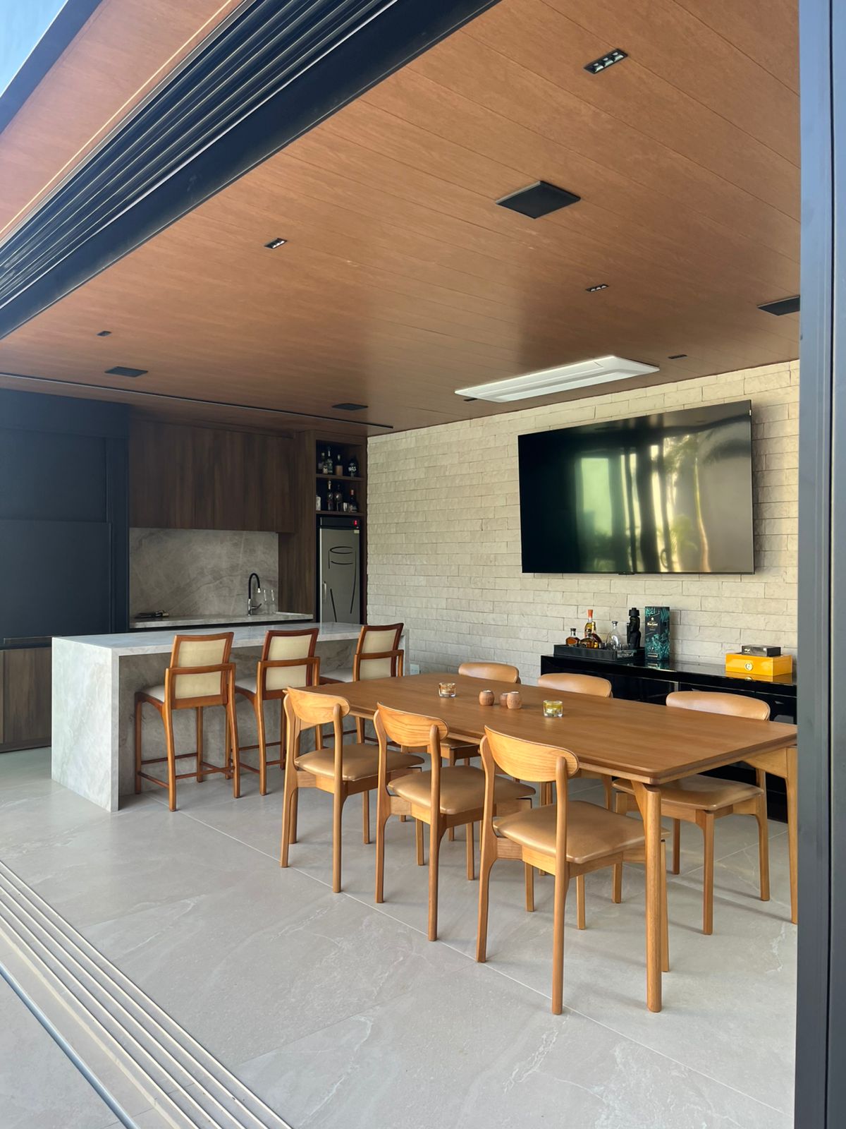 Teto Laminado: Elegância e Praticidade sem Manutenção